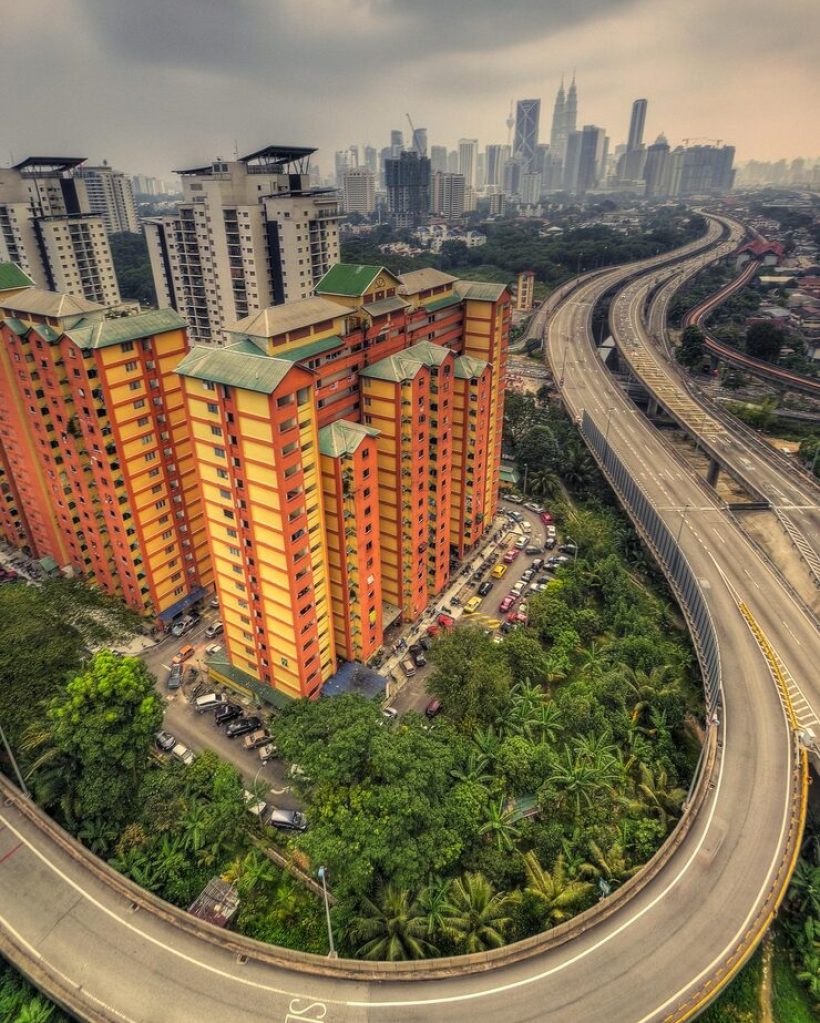 high-angle-view-cityscape_1048944-3690969